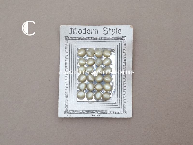 画像8: アンティーク マザーオブパール製 極小 ボタン 5mm 24ピース シェルボタン 枯草色（淡いカーキ)