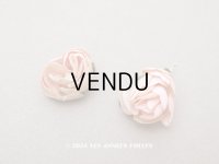 アンティーク 小さな薔薇の布花 2ピースのセット ベビーピンク ドール用