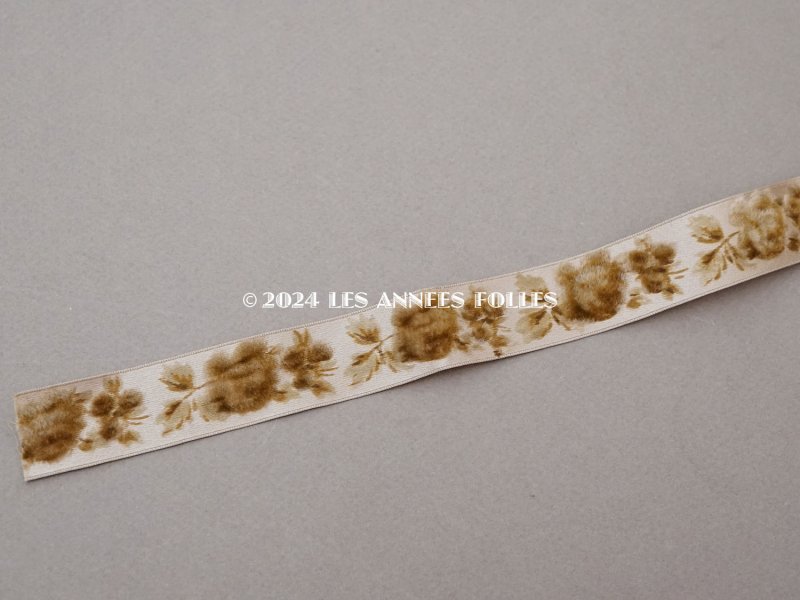 画像5: 19世紀末 アンティーク シルクリボン フロック加工 薔薇 45cm