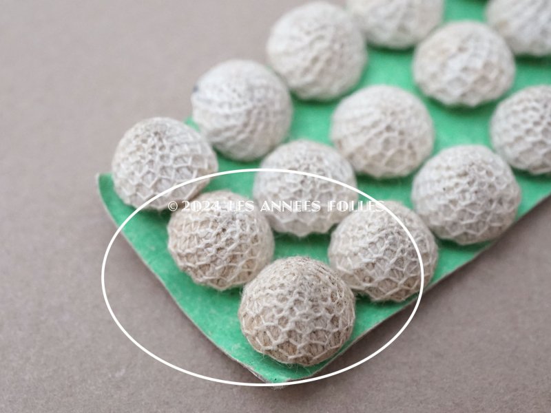 画像7: 1850年頃 アンティーク くるみボタン オフホワイト 10mm 6ピースのセット