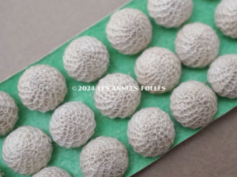 画像3: 1850年頃 アンティーク くるみボタン オフホワイト 10mm 6ピースのセット