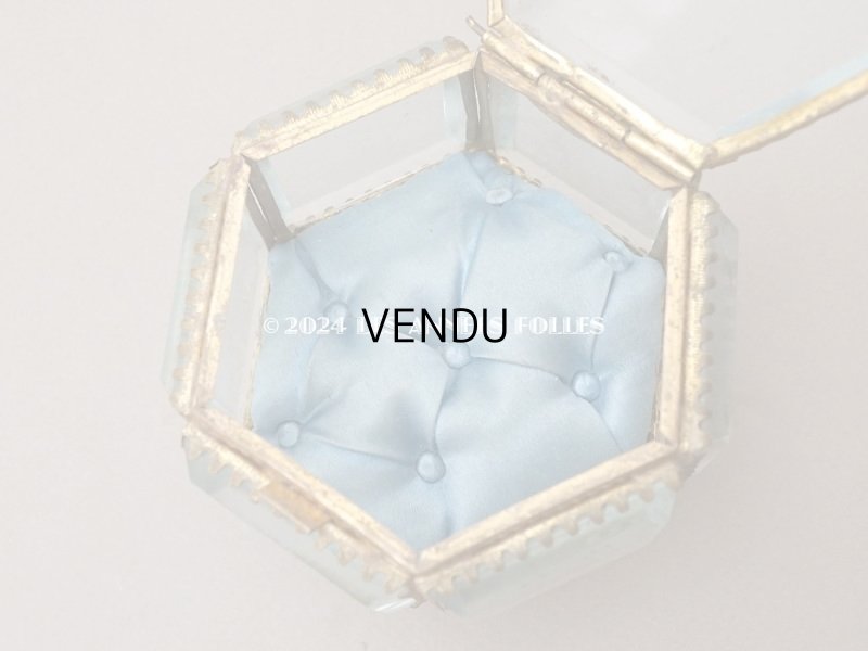 画像11: 19世紀末 アンティーク ジュエリーボックス 6角形 スモーキーブルーのシルク製クッション