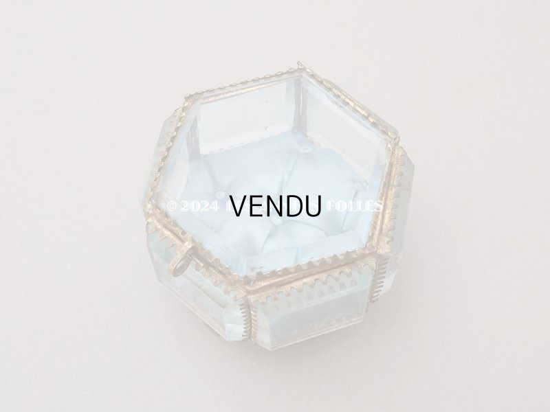 画像9: 19世紀末 アンティーク ジュエリーボックス 6角形 スモーキーブルーのシルク製クッション