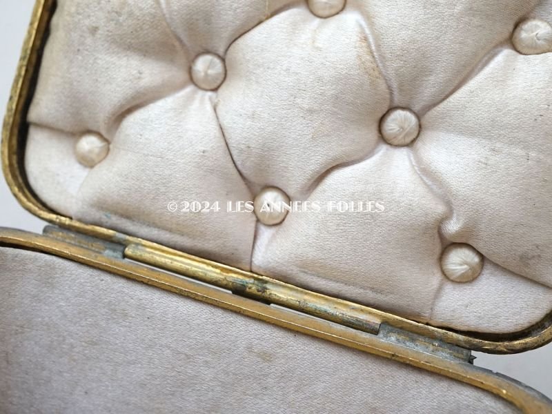 画像17: 19世紀 アンティーク 鈴蘭のジュエリーケース ブレッサン・エナメル パールの装飾 シルククッション付