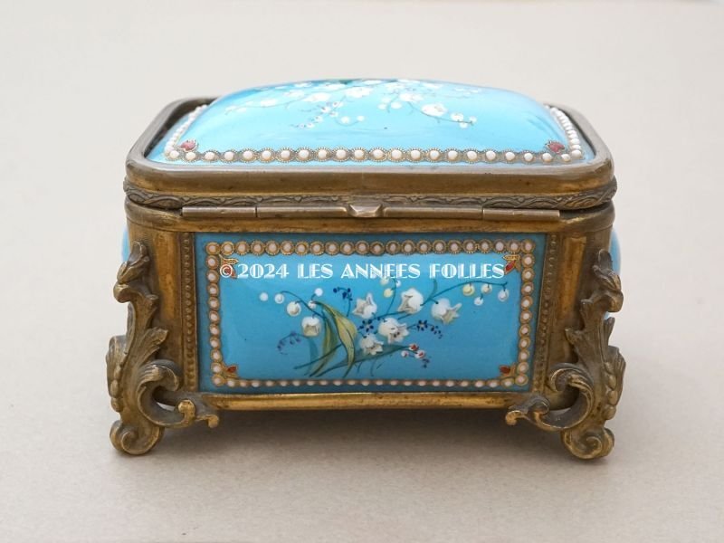 画像9: 19世紀 アンティーク 鈴蘭のジュエリーケース ブレッサン・エナメル パールの装飾 シルククッション付
