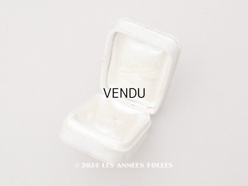 画像1: 1900年頃 アンティーク ジュエリーボックス  花模様のシルク地