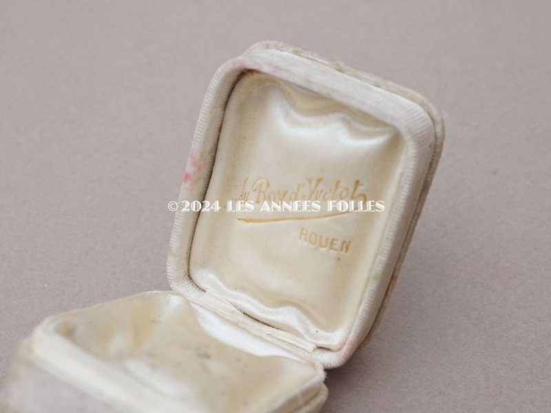 画像6: 1900年頃 アンティーク ジュエリーボックス  花模様のシルク地