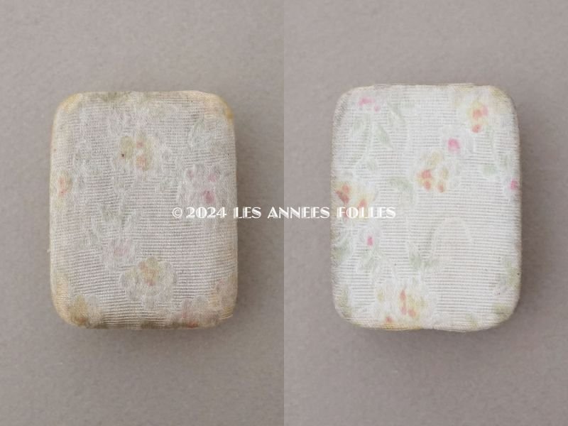 画像3: 1900年頃 アンティーク ジュエリーボックス  花模様のシルク地