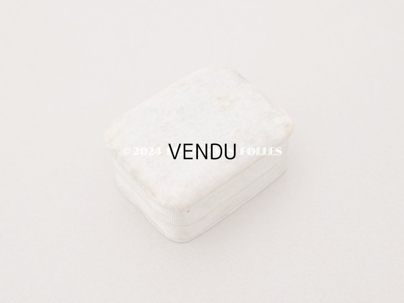 画像2: 1900年頃 アンティーク ジュエリーボックス  花模様のシルク地