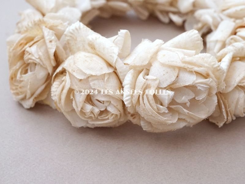 画像3: *蚤の市*アンティーク シルクサテン 薔薇の布花のティアラ 花冠  エクリュ&オフホワイト