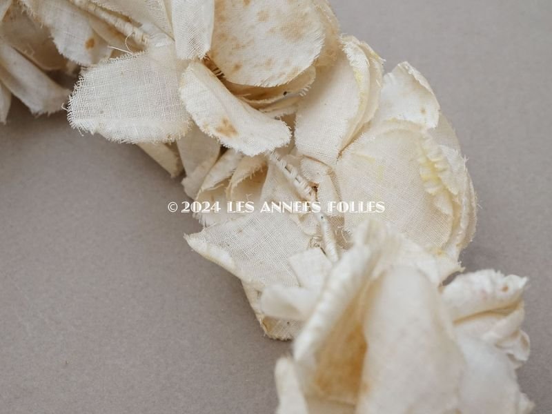 画像9: *蚤の市*アンティーク シルクサテン 薔薇の布花のティアラ 花冠  エクリュ&オフホワイト