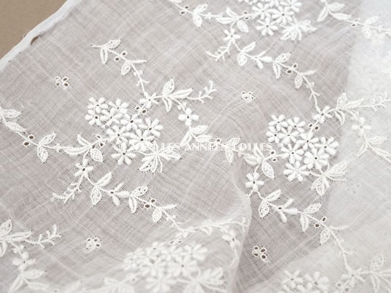 画像6: アンティーク 花模様の刺繍入り リノン ファブリック 幅110cm