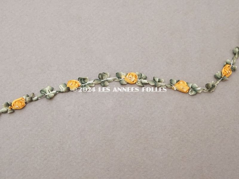 画像2: アンティーク シルク製 薔薇のロココトリム 山吹色 ロココリボン 