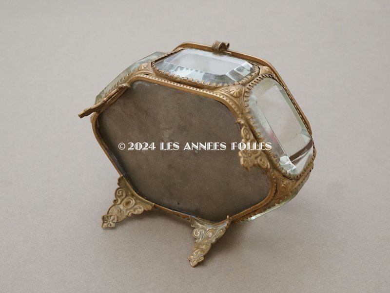 画像3: 19世紀 アンティーク 大きなジュエリーボックス 六角形 ワイン色のシルク製クッション