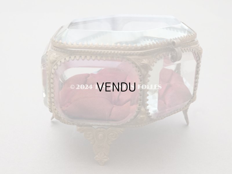 画像14: 19世紀 アンティーク 大きなジュエリーボックス 六角形 ワイン色のシルク製クッション