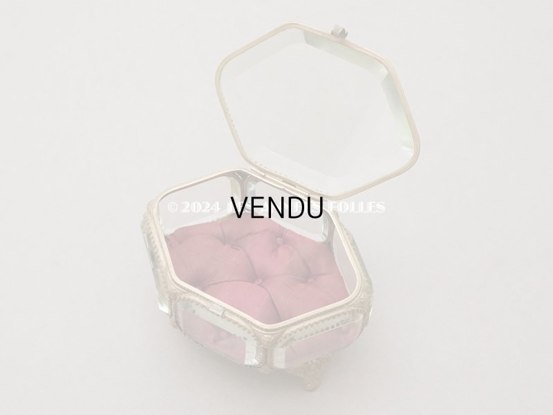 画像4: 19世紀 アンティーク 大きなジュエリーボックス 六角形 ワイン色のシルク製クッション