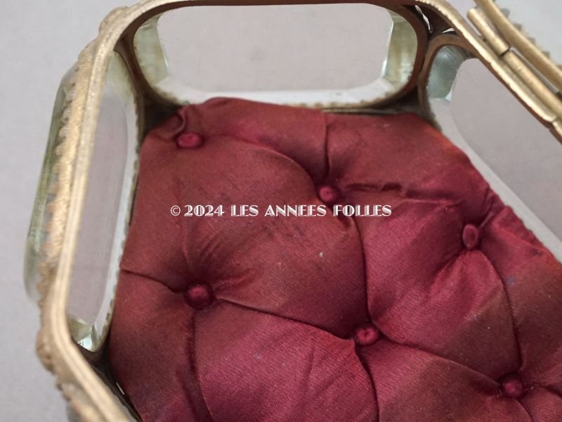 画像8: 19世紀 アンティーク 大きなジュエリーボックス 六角形 ワイン色のシルク製クッション