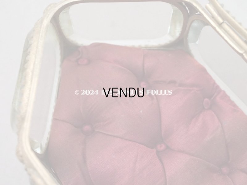 画像8: 19世紀 アンティーク 大きなジュエリーボックス 六角形 ワイン色のシルク製クッション