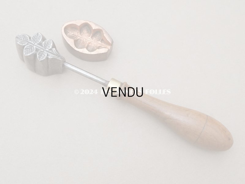 画像2: 19世紀末 アンティーク  こて 薔薇のリーフ 型押し 
