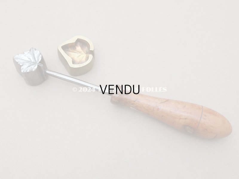 画像2: 19世紀末 アンティーク  こて リーフ アイビー 型押し 