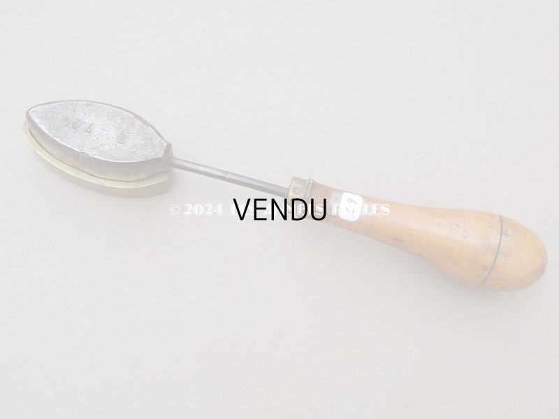 画像6: 19世紀末 アンティーク  こて リーフ 型押し 