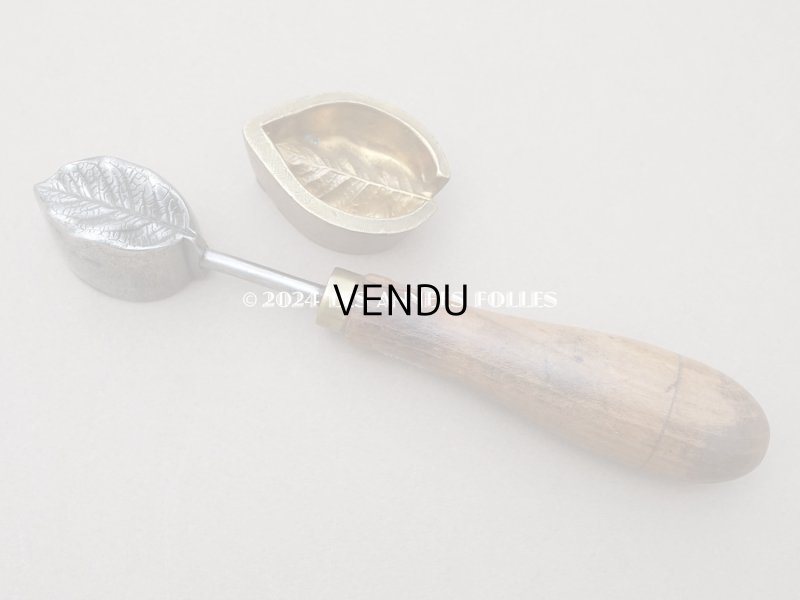 画像2: 19世紀末 アンティーク  こて 薔薇のリーフ 型押し 