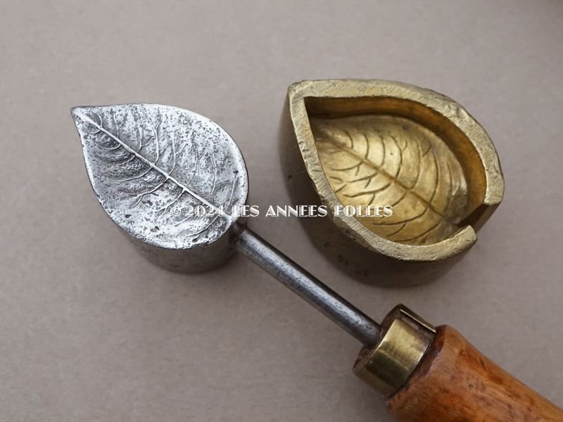 画像3: 19世紀末 アンティーク  こて 薔薇のリーフ 型押し 2点セット