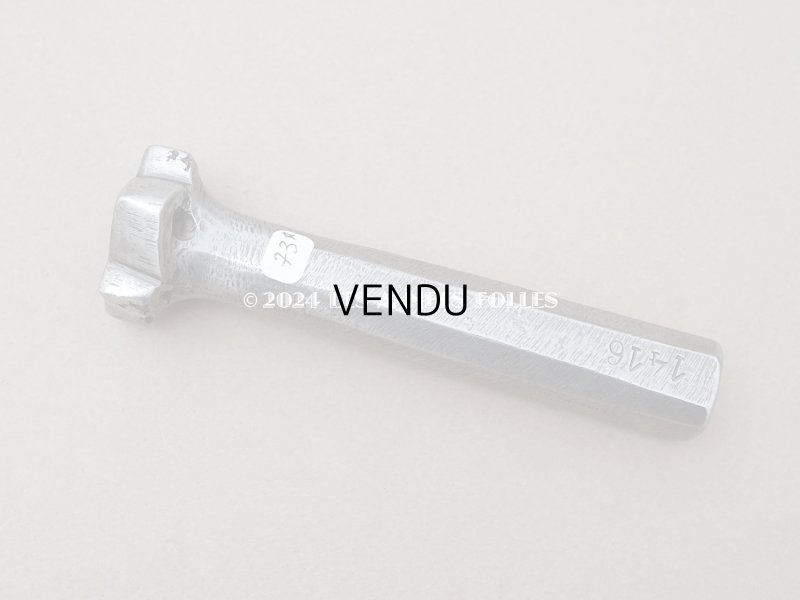 画像3: 19世紀末 アンティーク  こて & 抜き型 アイビーのリーフ 3点セット