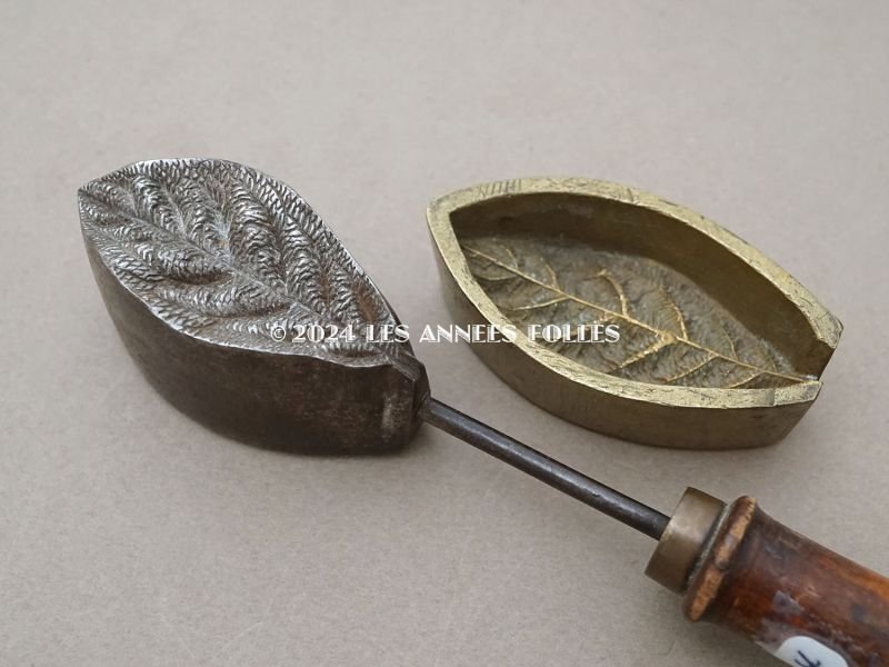 画像3: 19世紀末 アンティーク  こて リーフ 型押し 