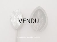 19世紀末 アンティーク  こて リーフ 型押し 