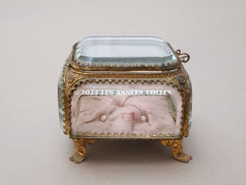 画像15: 19世紀末 アンティーク ジュエリーボックス ピンクのシルククッション