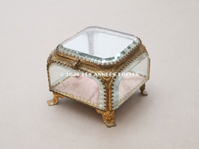 画像3: 19世紀末 アンティーク ジュエリーボックス ピンクのシルククッション
