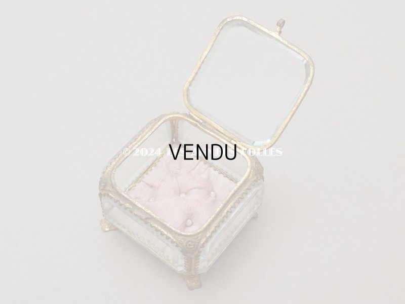 画像9: 19世紀末 アンティーク ジュエリーボックス ピンクのシルククッション 