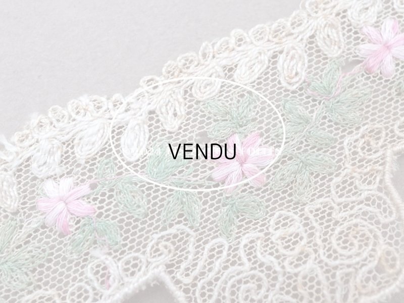 画像4: 1930年頃 アンティーク レース ピンクの花の刺繍入り 95cm