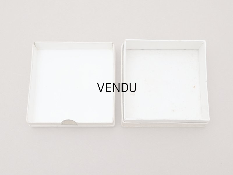 画像8: アンティーク ボンマルシェ 菫のパウダーボックス POUDRE DE RIZ VIOLETTE OLGA - PARFUMERIE DU BON MARCHE PARIS -