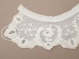 画像2: 19世紀 アンティーク 付け襟 薔薇の刺繍入り  (2)