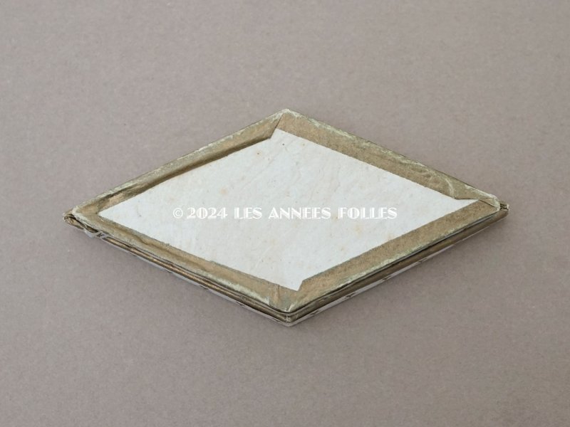 画像4: 19世紀末 アンティーク 星柄 ガラスの蓋の紙箱 ダイヤ型