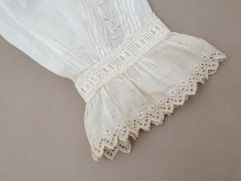 画像13: アンティーク ドール＆ベビー用 花刺繍のブラウス ホワイトワーク&レース
