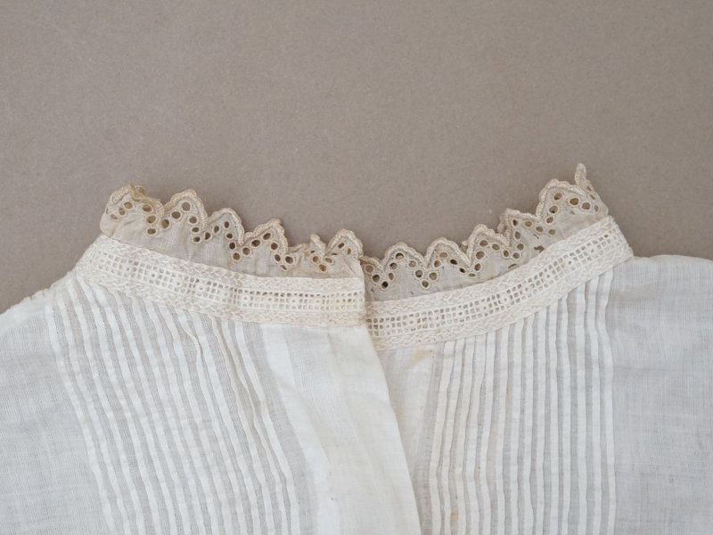画像16: アンティーク ドール＆ベビー用 花刺繍のブラウス ホワイトワーク&レース
