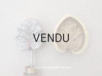 19世紀末 アンティーク  こて 菫のリーフ 型押し 