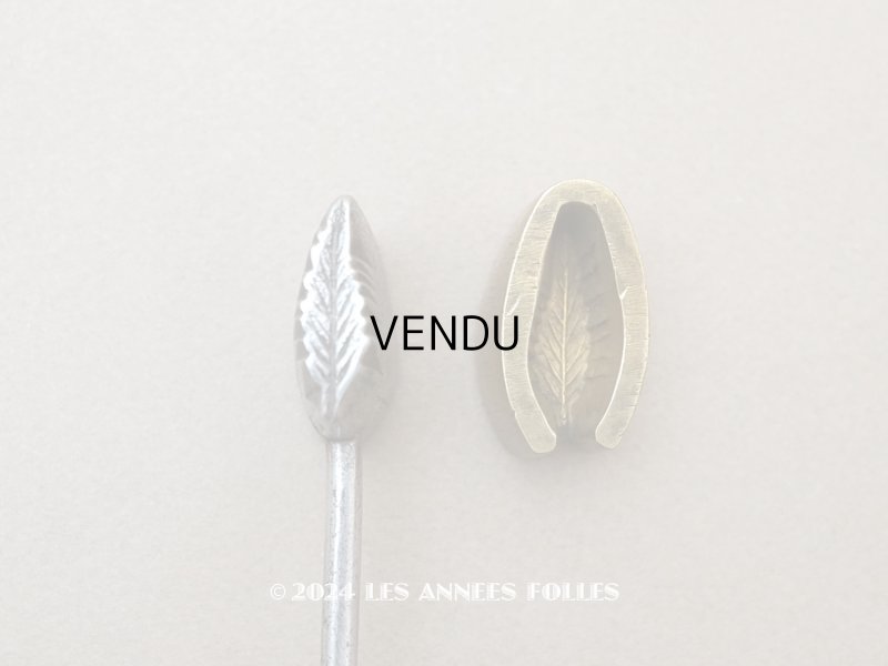 画像1: 19世紀末 アンティーク こて リーフ 型押し 