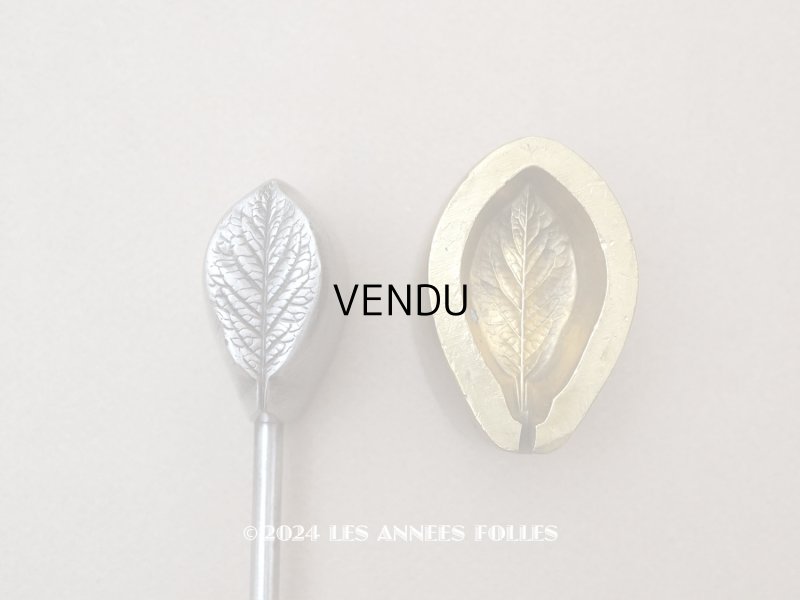 画像1: 19世紀末 アンティーク こて リーフ 型押し 