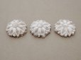 画像2: ＊蚤の市セット＊ アンティーク 石膏の花のオーナメント 3点セット (2)