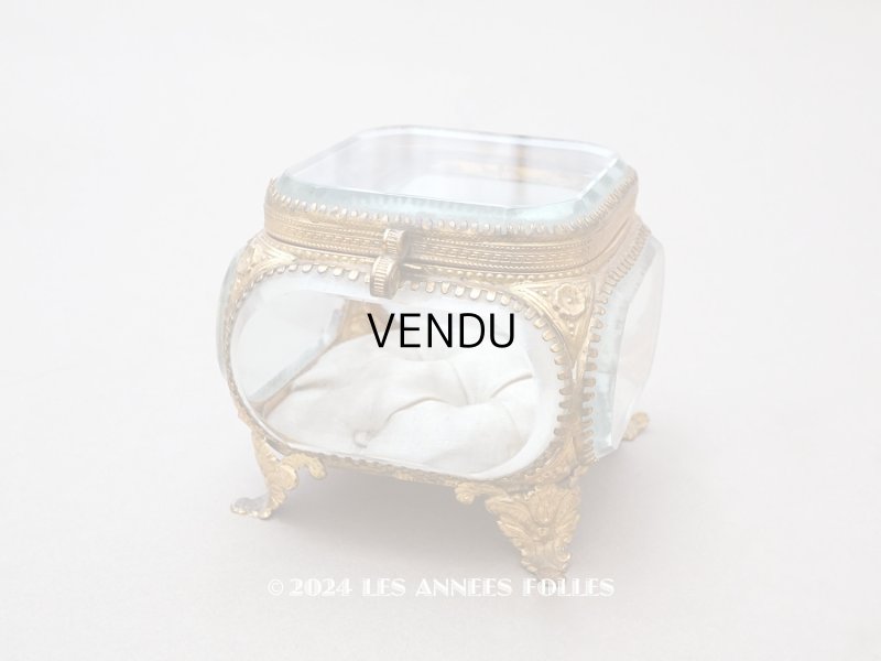 画像3: 19世紀末 アンティーク 大きなジュエリーボックス アイボリーのシルククッション