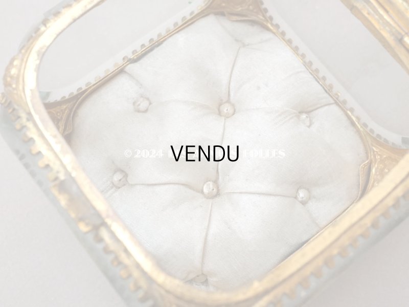 画像8: 19世紀末 アンティーク 大きなジュエリーボックス アイボリーのシルククッション