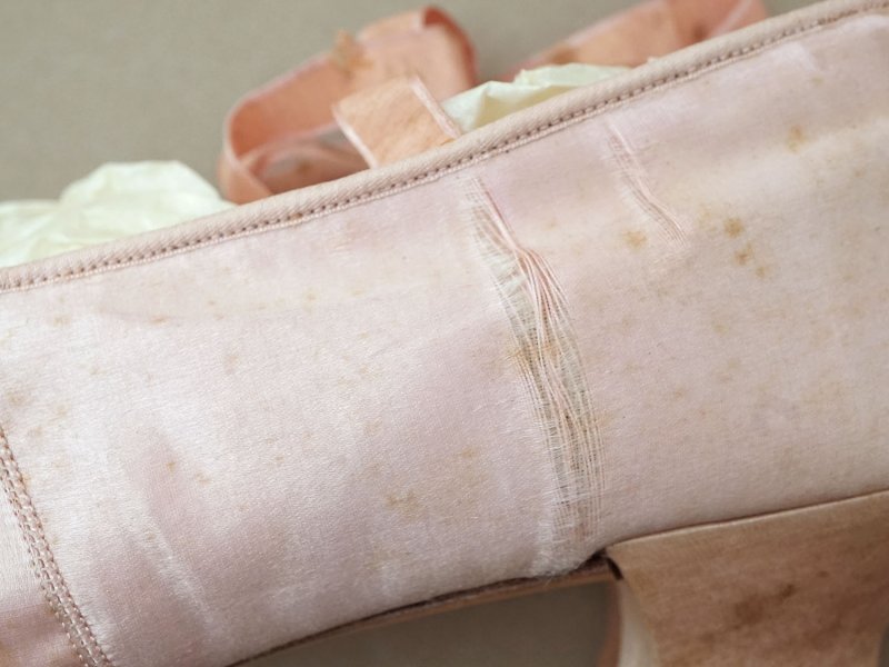 画像9: 1900年頃 アンティーク リボン付きシューズ パウダーピンクのシルクサテン 