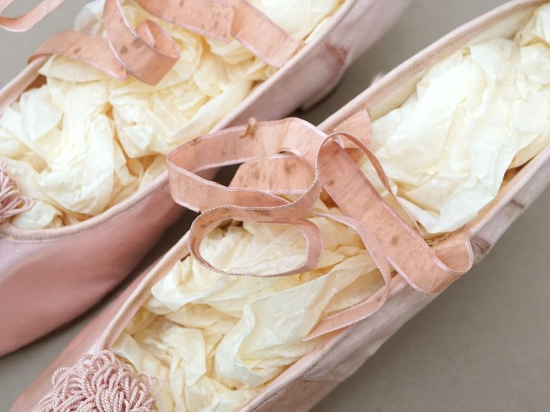 画像6: 1900年頃 アンティーク リボン付きシューズ パウダーピンクのシルクサテン 