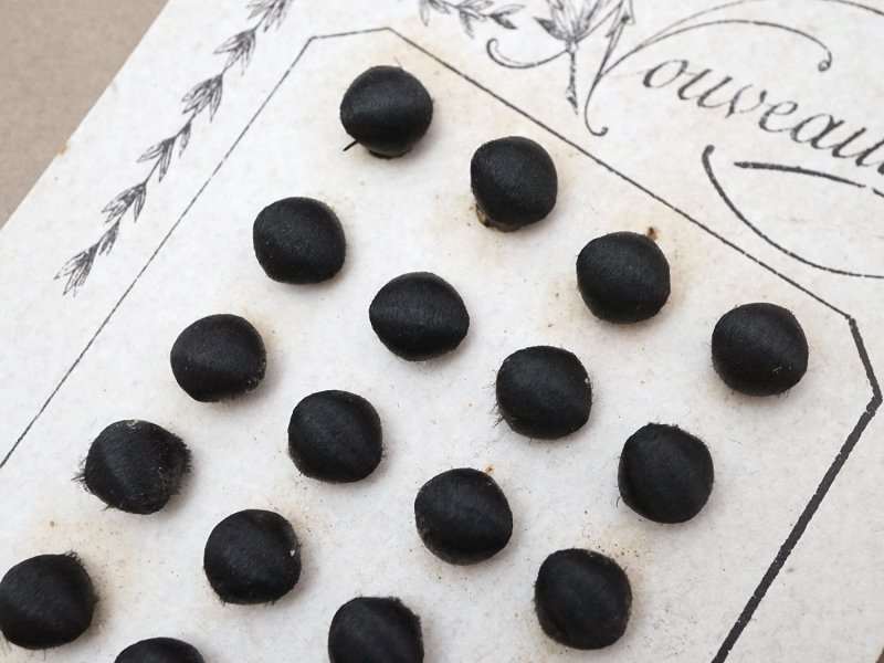 画像4: アンティーク シルクサテンのくるみボタン 8mm 黒 24ピース NOUVEAUTE - UNIS FRANCE -