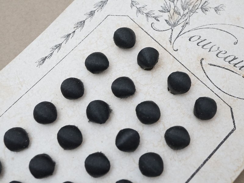 画像10: アンティーク シルクサテンのくるみボタン 8mm 黒 24ピース NOUVEAUTE - UNIS FRANCE -