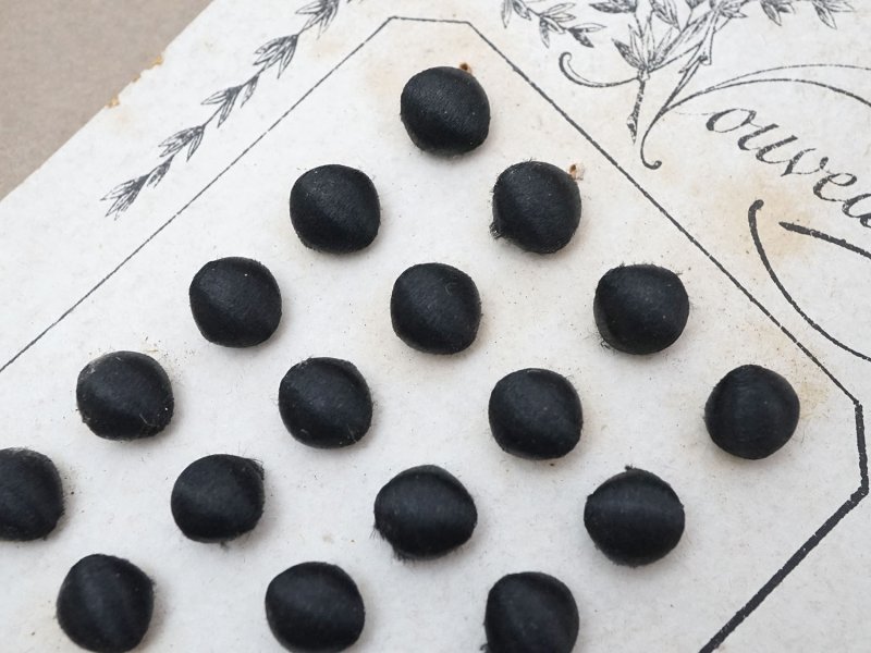 画像16: アンティーク シルクサテンのくるみボタン 8mm 黒 24ピース NOUVEAUTE - UNIS FRANCE -